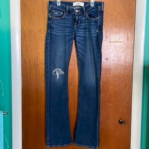 Hollister jeans size 3S. Dark blue color.